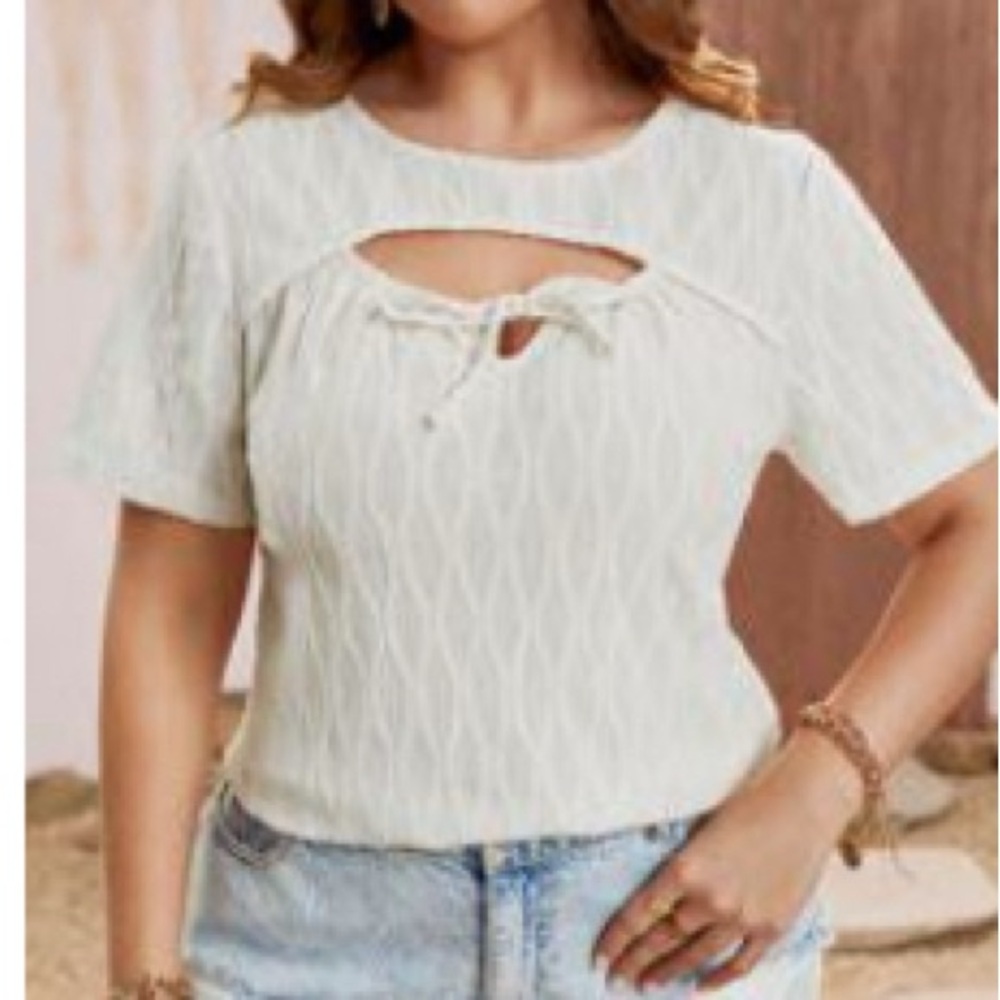 SHEIN Cream Keyhole top